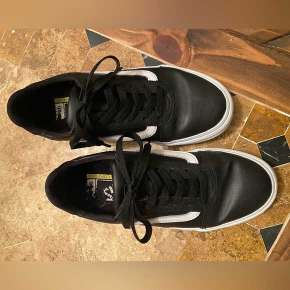 Vans - Picture 2 of 5